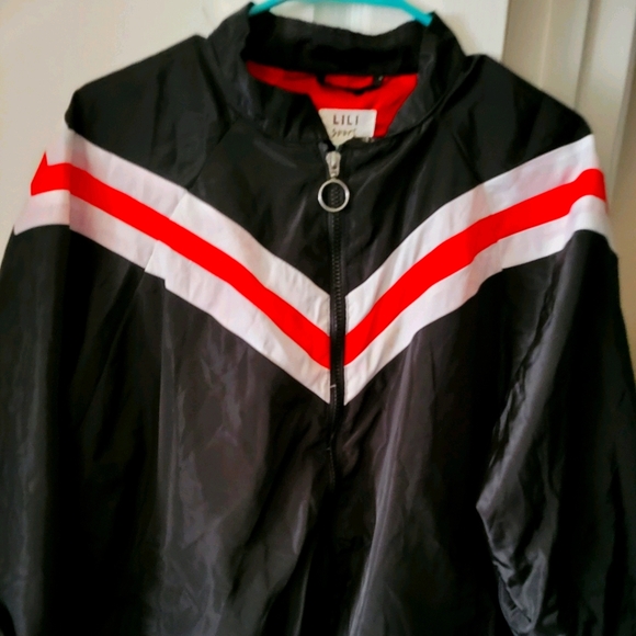 Black windbreaker with red detail - Picture 1 of 3